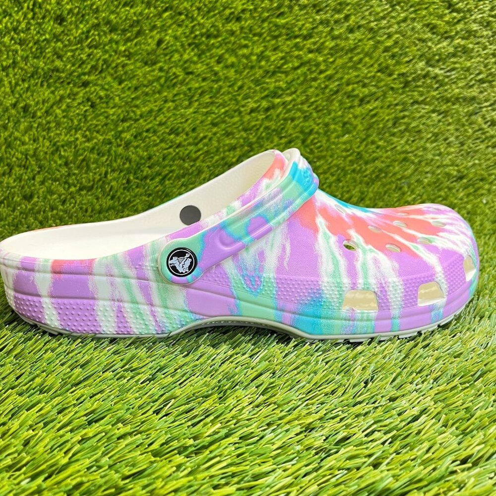 Crocs Classic Clog Tie Die Mens Size 13 Purple Walking Outdoor Slip On Sandals